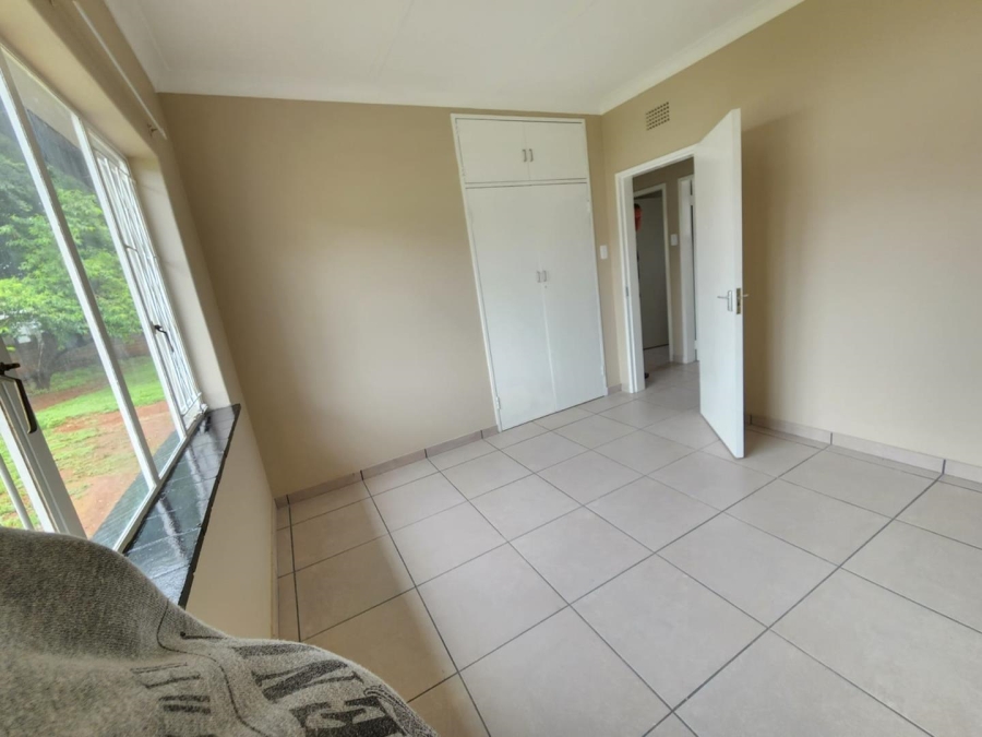 To Let 4 Bedroom Property for Rent in Rothdene Gauteng