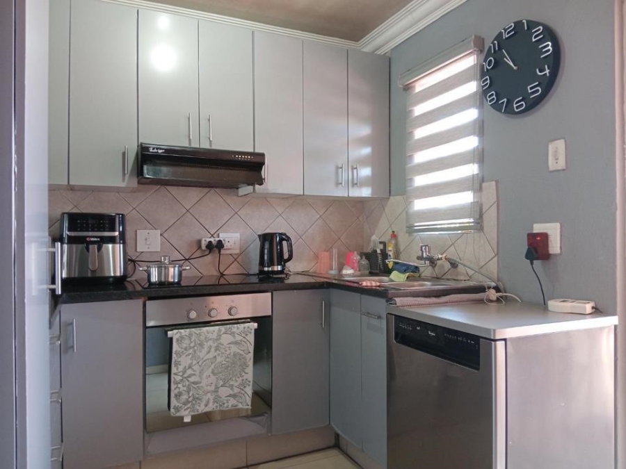 2 Bedroom Property for Sale in Albemarle Ext 1 Gauteng