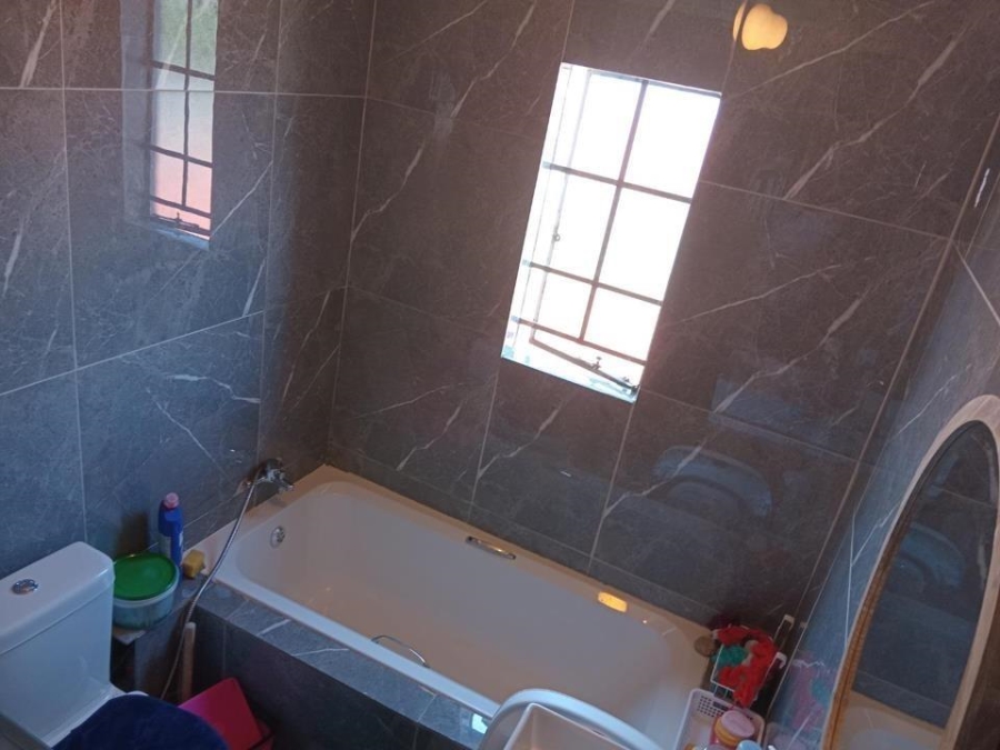 2 Bedroom Property for Sale in Albemarle Ext 1 Gauteng