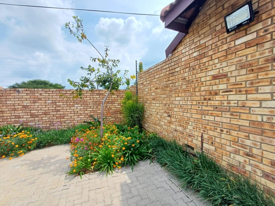 To Let 2 Bedroom Property for Rent in Honeydew Gauteng