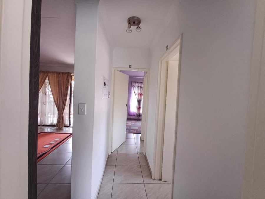 To Let 2 Bedroom Property for Rent in Honeydew Gauteng