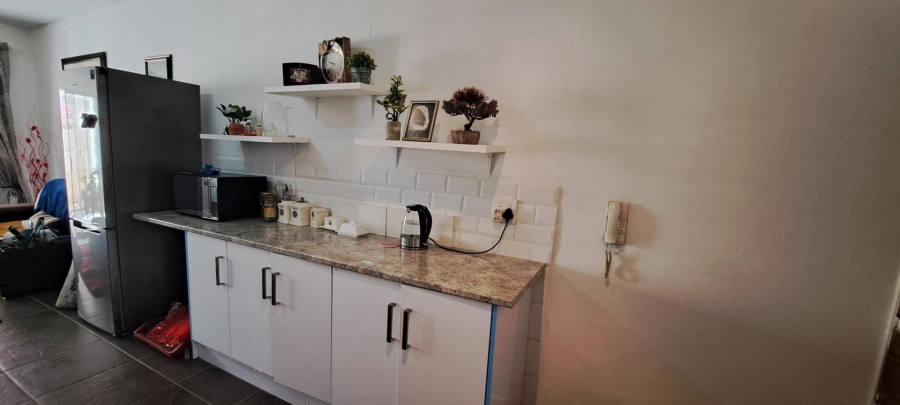 To Let 2 Bedroom Property for Rent in Sundowner Gauteng