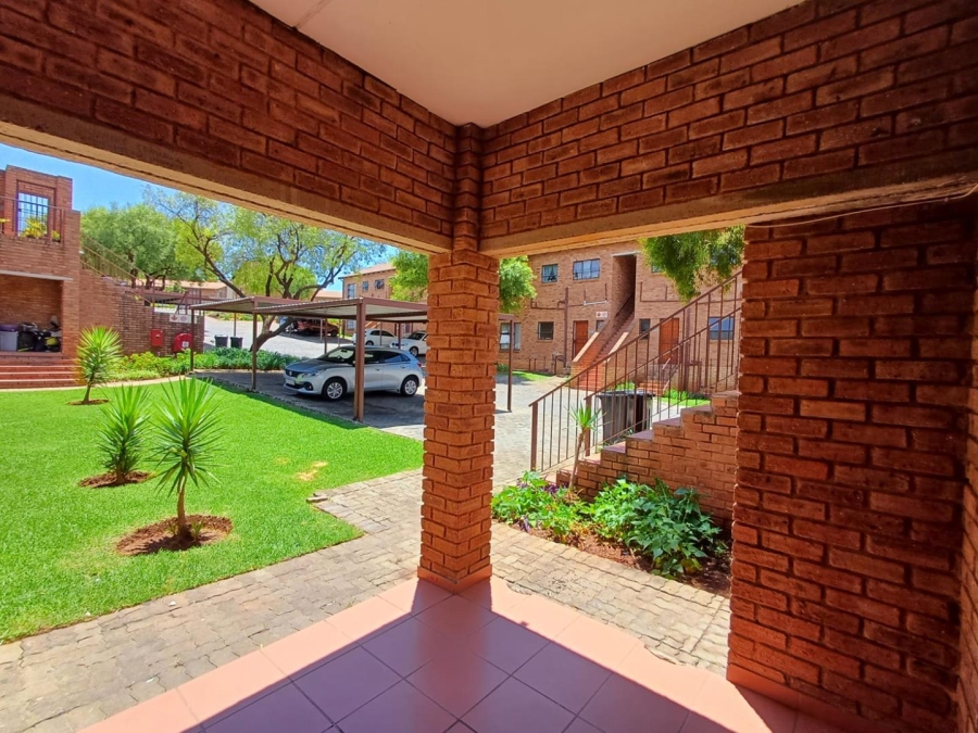 To Let 2 Bedroom Property for Rent in Wilgeheuwel Gauteng