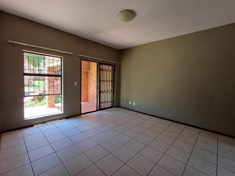 To Let 2 Bedroom Property for Rent in Wilgeheuwel Gauteng