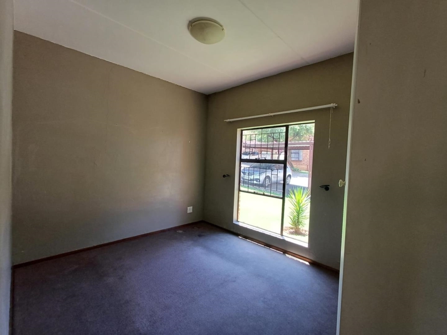 To Let 2 Bedroom Property for Rent in Wilgeheuwel Gauteng