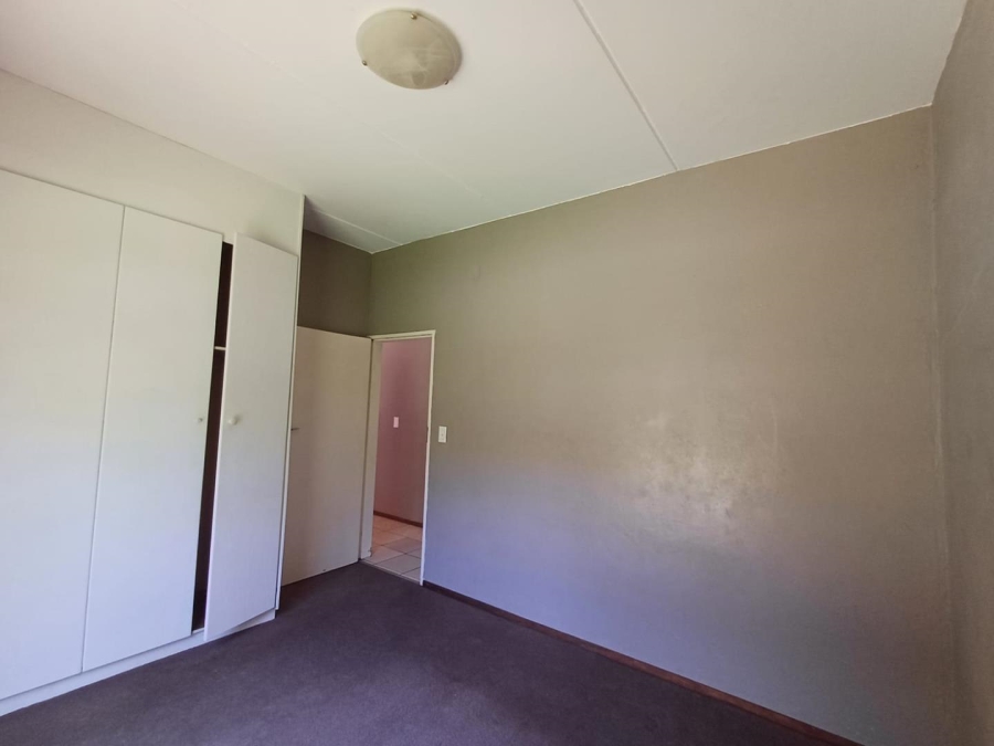 To Let 2 Bedroom Property for Rent in Wilgeheuwel Gauteng