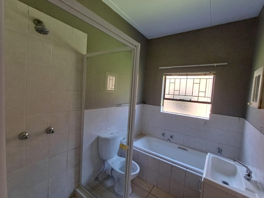 To Let 2 Bedroom Property for Rent in Wilgeheuwel Gauteng