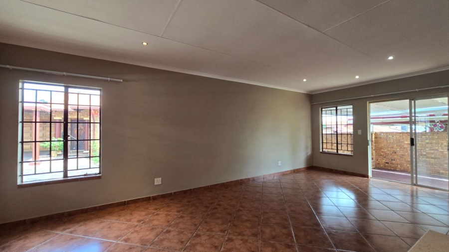 3 Bedroom Property for Sale in Magalieskruin Gauteng