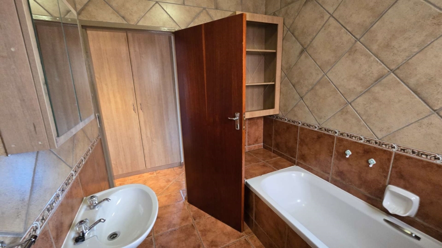 3 Bedroom Property for Sale in Magalieskruin Gauteng