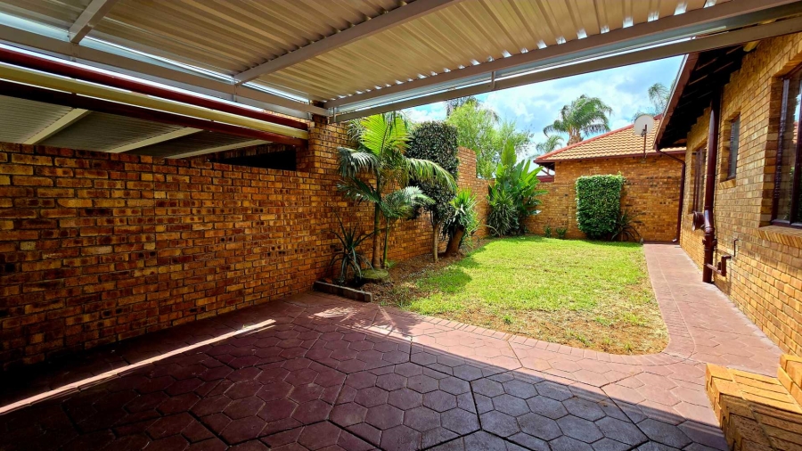 3 Bedroom Property for Sale in Magalieskruin Gauteng