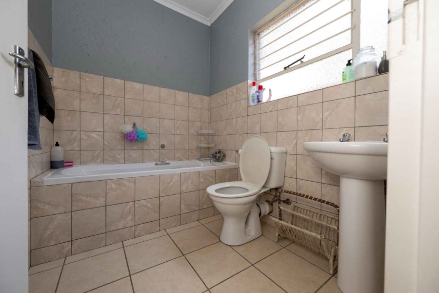 3 Bedroom Property for Sale in Ravenswood Gauteng