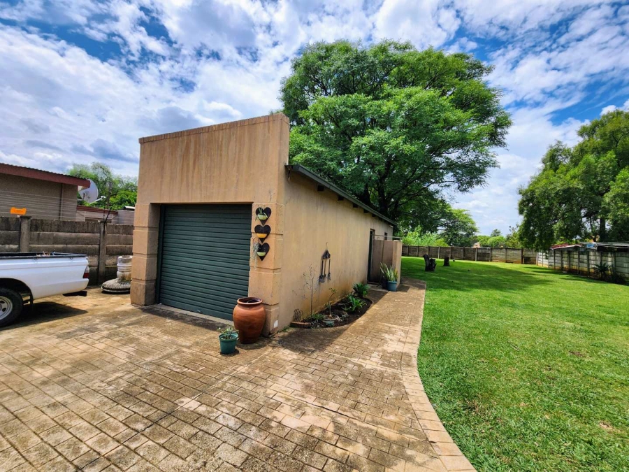 3 Bedroom Property for Sale in Rietfontein Gauteng