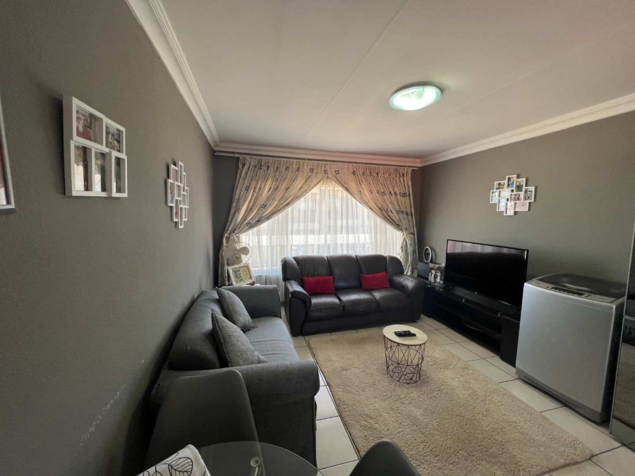 To Let 2 Bedroom Property for Rent in Krugersdorp North Gauteng