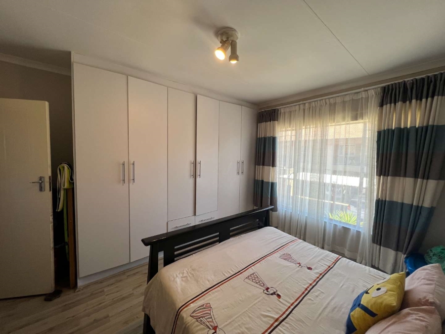 To Let 2 Bedroom Property for Rent in Krugersdorp North Gauteng