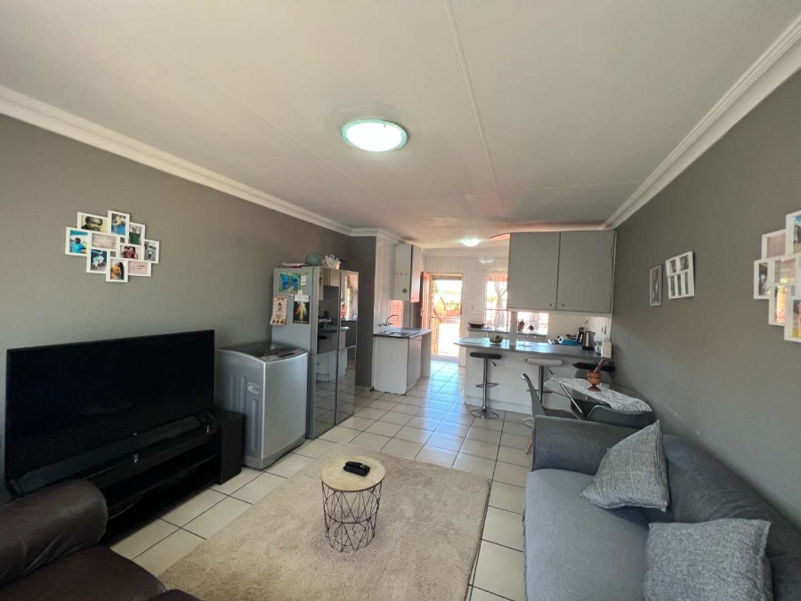 To Let 2 Bedroom Property for Rent in Krugersdorp North Gauteng