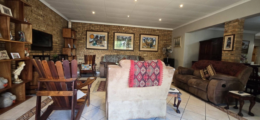 5 Bedroom Property for Sale in Brackendowns Gauteng