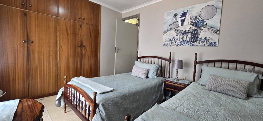 5 Bedroom Property for Sale in Brackendowns Gauteng