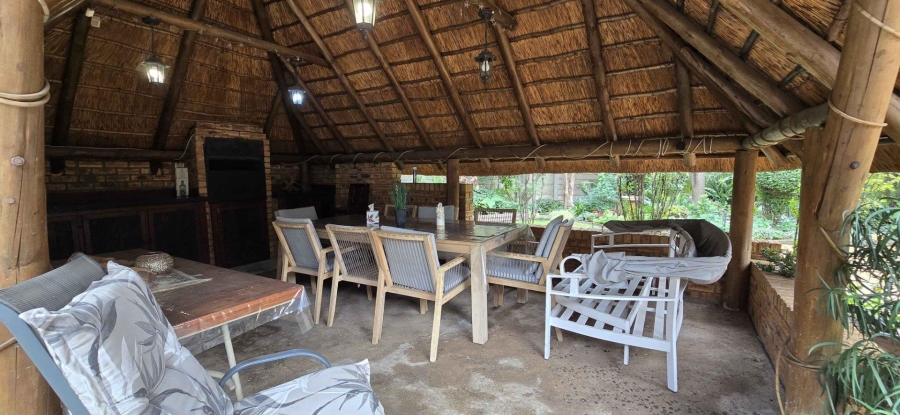 5 Bedroom Property for Sale in Brackendowns Gauteng