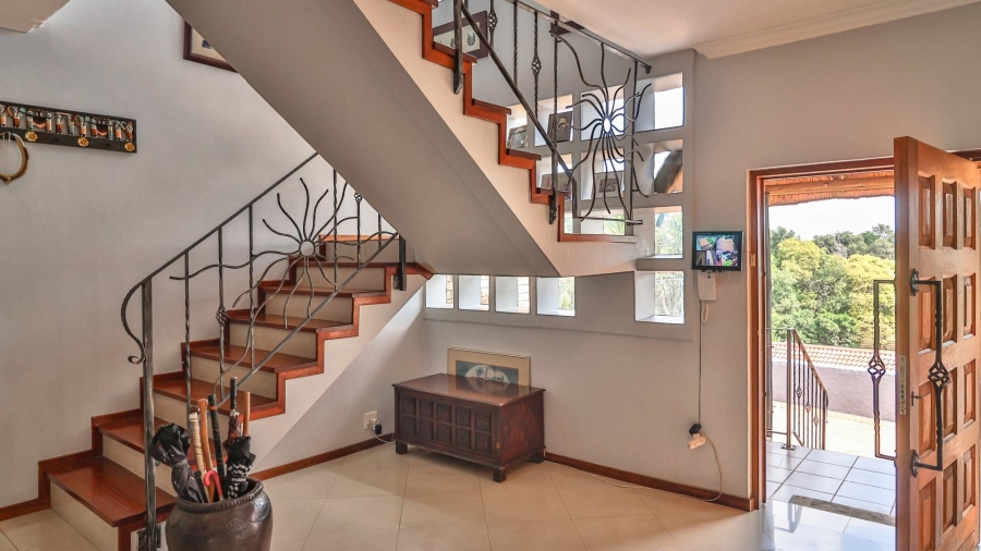 5 Bedroom Property for Sale in Mulbarton Gauteng