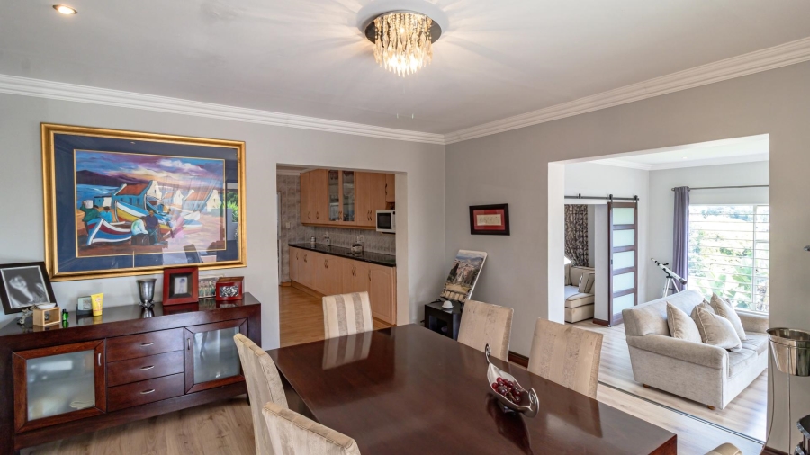 5 Bedroom Property for Sale in Mulbarton Gauteng