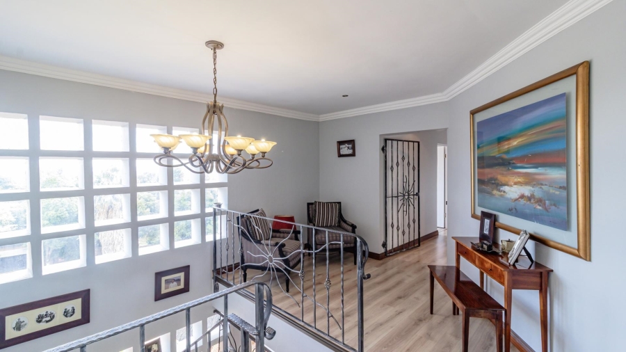 5 Bedroom Property for Sale in Mulbarton Gauteng