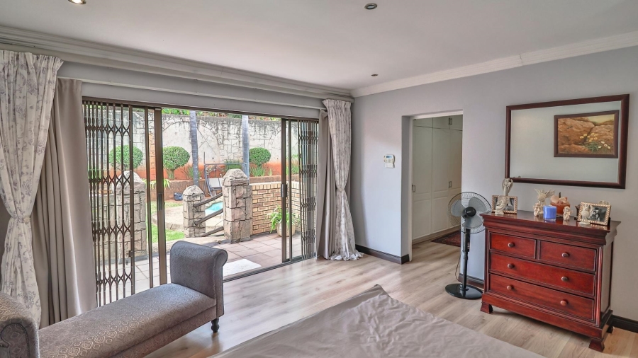 5 Bedroom Property for Sale in Mulbarton Gauteng