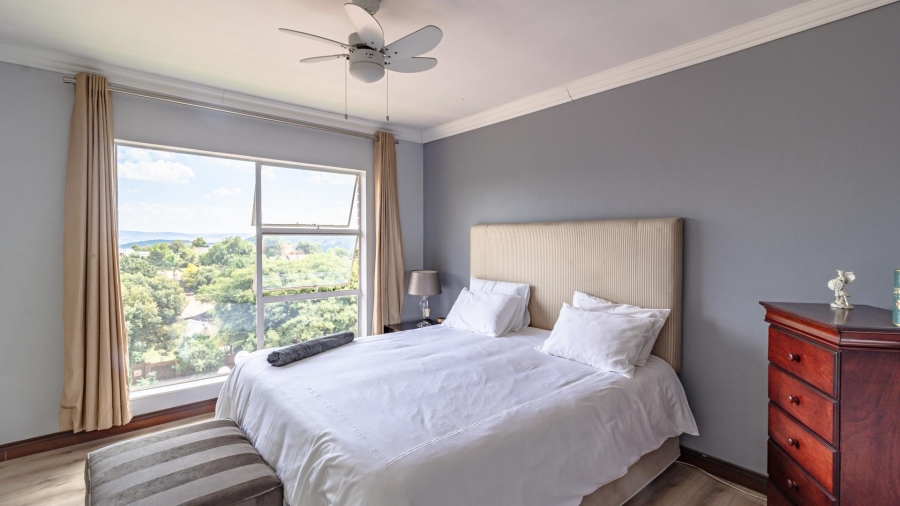 5 Bedroom Property for Sale in Mulbarton Gauteng