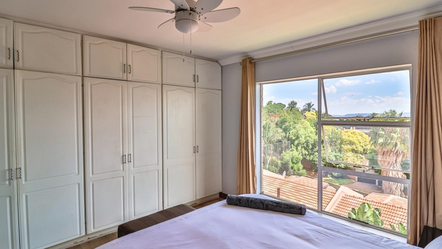 5 Bedroom Property for Sale in Mulbarton Gauteng