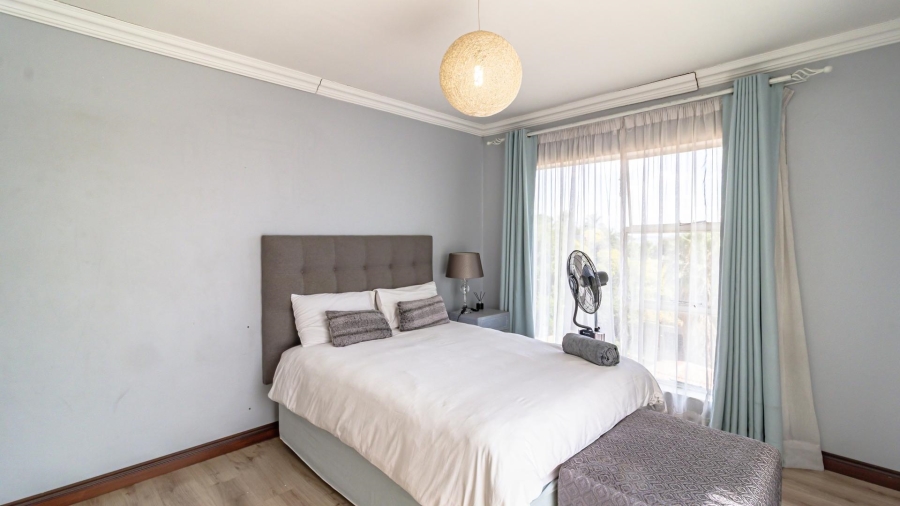 5 Bedroom Property for Sale in Mulbarton Gauteng