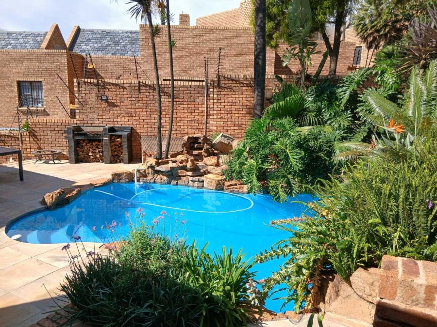5 Bedroom Property for Sale in Meyersdal Gauteng