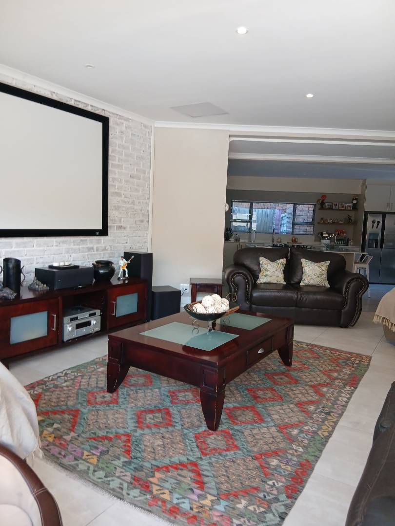 5 Bedroom Property for Sale in Meyersdal Gauteng