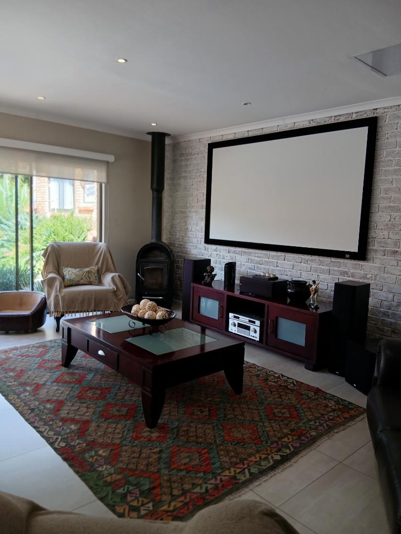 5 Bedroom Property for Sale in Meyersdal Gauteng