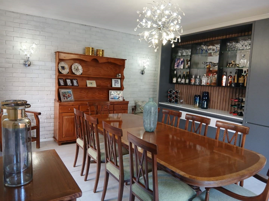 5 Bedroom Property for Sale in Meyersdal Gauteng