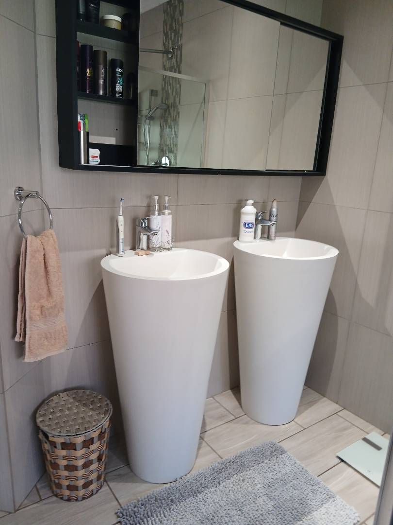 5 Bedroom Property for Sale in Meyersdal Gauteng