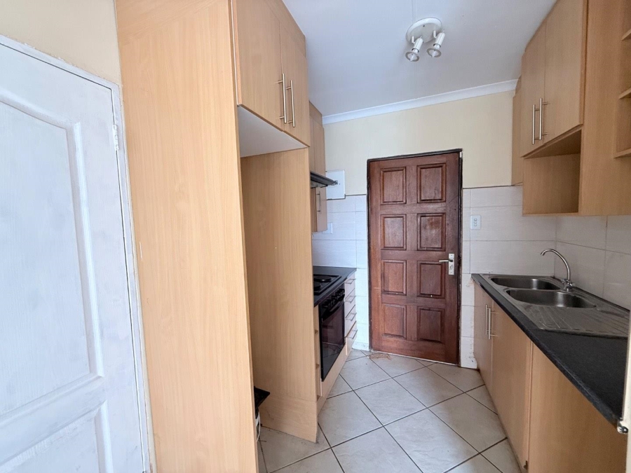 2 Bedroom Property for Sale in Waterfall View Gauteng