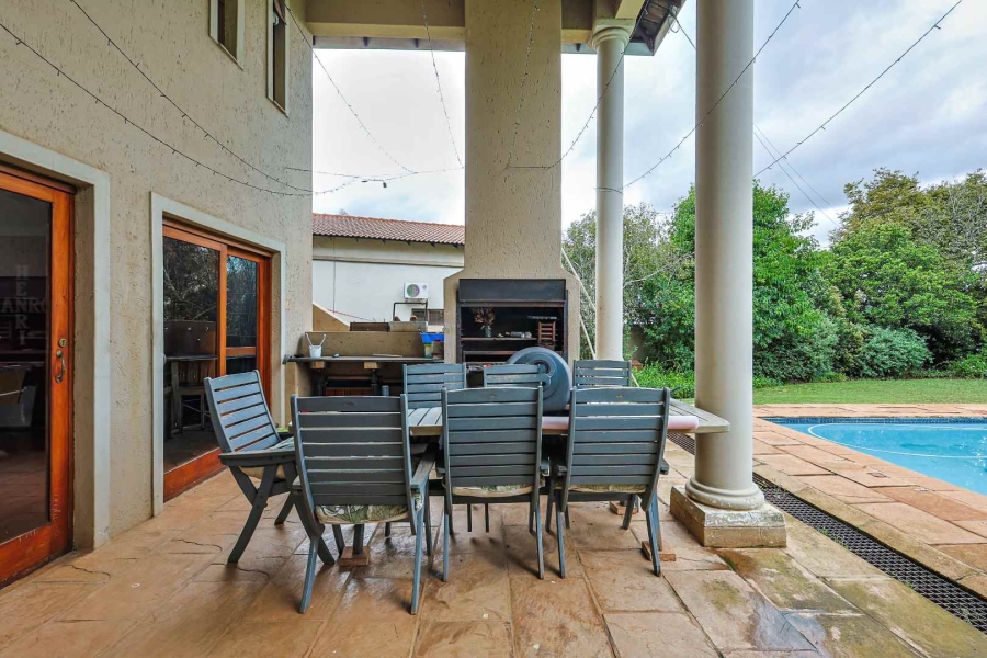 5 Bedroom Property for Sale in Silver Lakes Golf Estate Gauteng