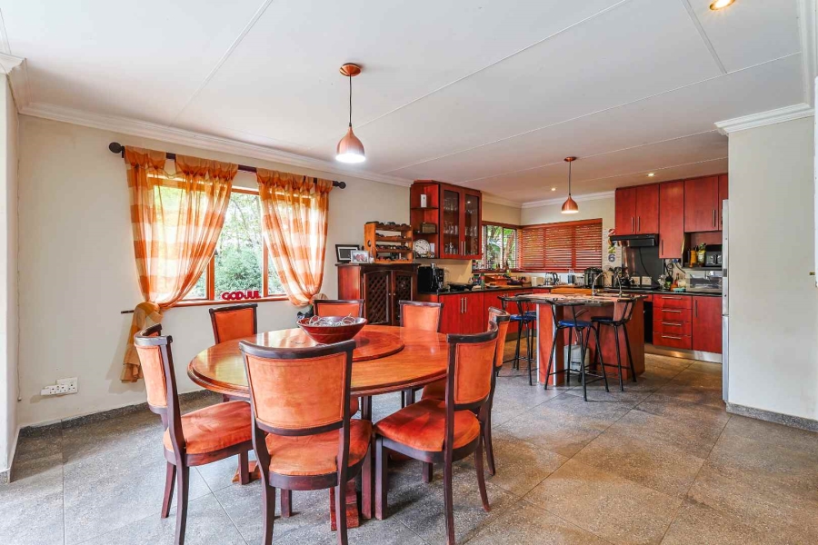 5 Bedroom Property for Sale in Silver Lakes Golf Estate Gauteng