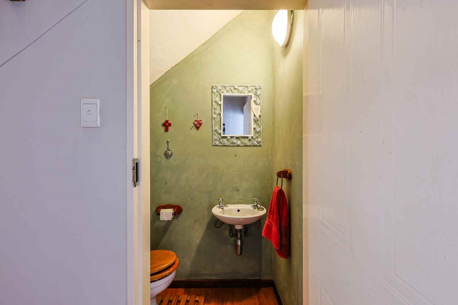 5 Bedroom Property for Sale in Silver Lakes Golf Estate Gauteng