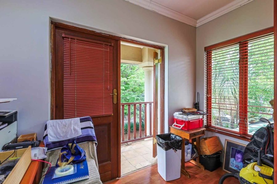 5 Bedroom Property for Sale in Silver Lakes Golf Estate Gauteng