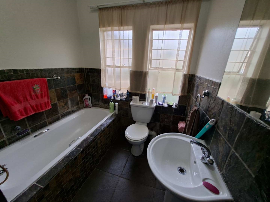 To Let 1 Bedroom Property for Rent in Sundowner Gauteng