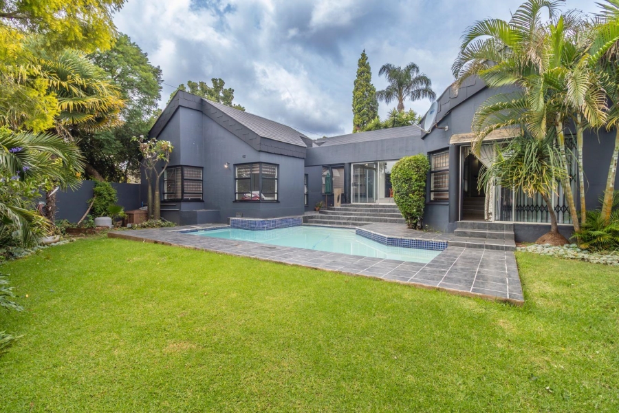 4 Bedroom Property for Sale in Little Falls Gauteng