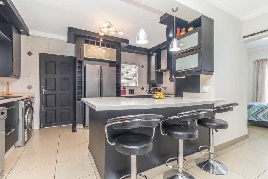 4 Bedroom Property for Sale in Little Falls Gauteng