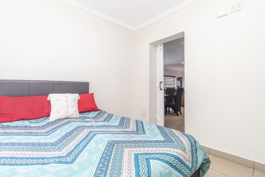 4 Bedroom Property for Sale in Little Falls Gauteng