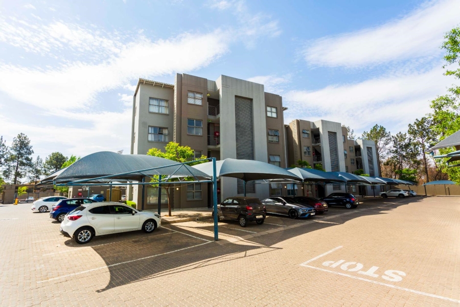 To Let 2 Bedroom Property for Rent in Fourways Gauteng