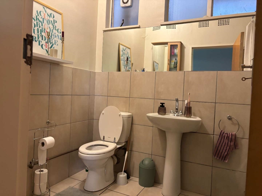 To Let 1 Bedroom Property for Rent in Illovo Gauteng