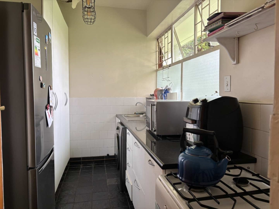 To Let 1 Bedroom Property for Rent in Illovo Gauteng