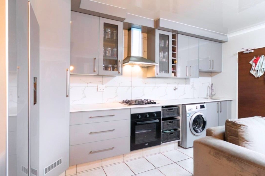 3 Bedroom Property for Sale in Kenleaf Gauteng