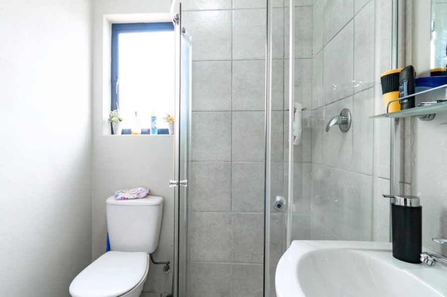 3 Bedroom Property for Sale in Kenleaf Gauteng