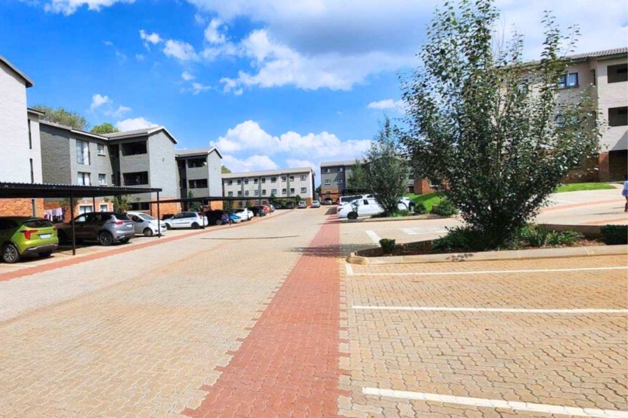 3 Bedroom Property for Sale in Kenleaf Gauteng