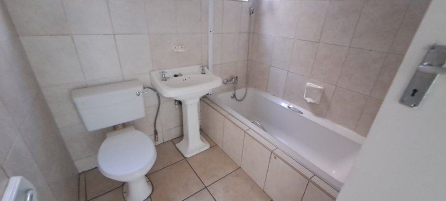 2 Bedroom Property for Sale in New Redruth Gauteng